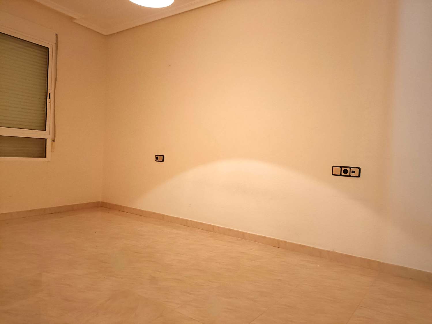 LARGE APARTMENT IN PORTMAN WITH GARAGE AND STORAGE ROOM