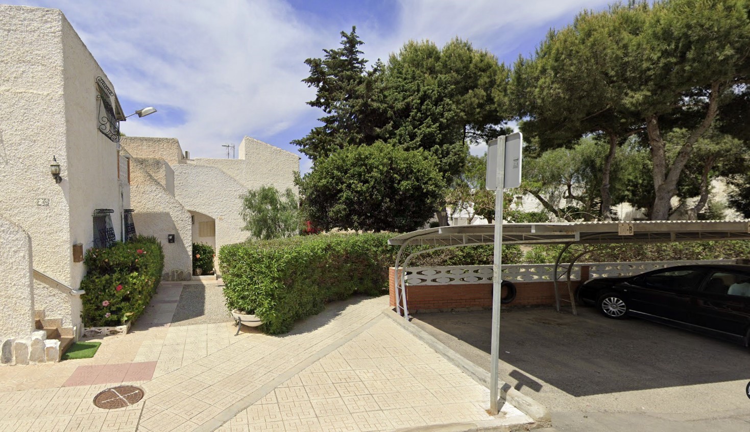 BUNGALOW AVEC GRANDES TERRASSES À PLAYA HONDA